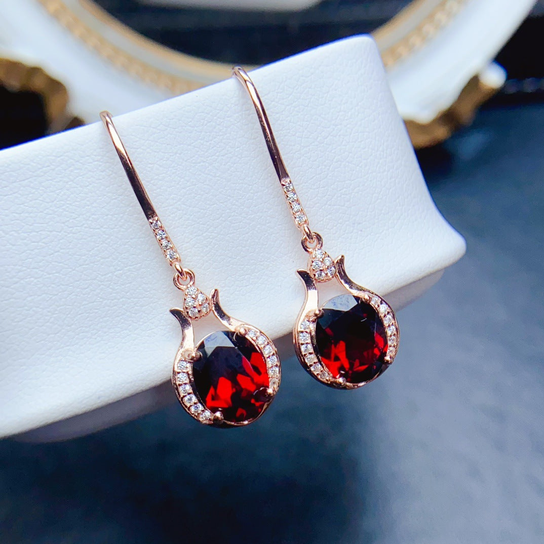 Cross-border Amazon natural garnet earrings S925 silver main stone 7 * 9 luxury jewelry factory direct sales to the public