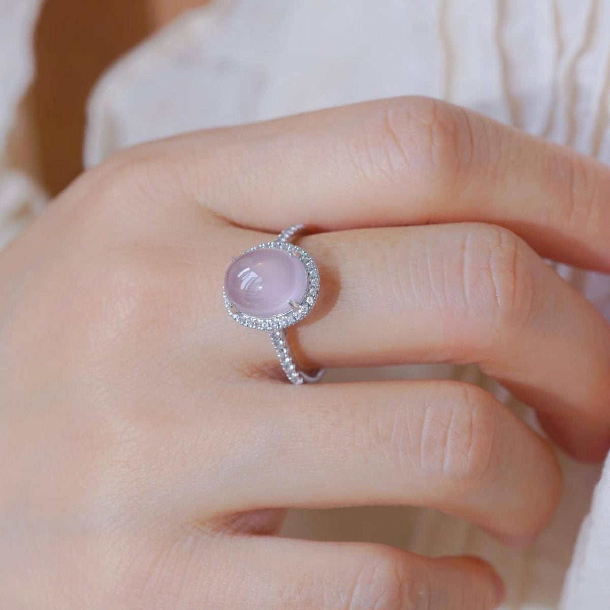 PT850 Platinum Rose Quartz Ring 3.90ct with White Sapphires – Romantic Pink Gemstone Jewelry